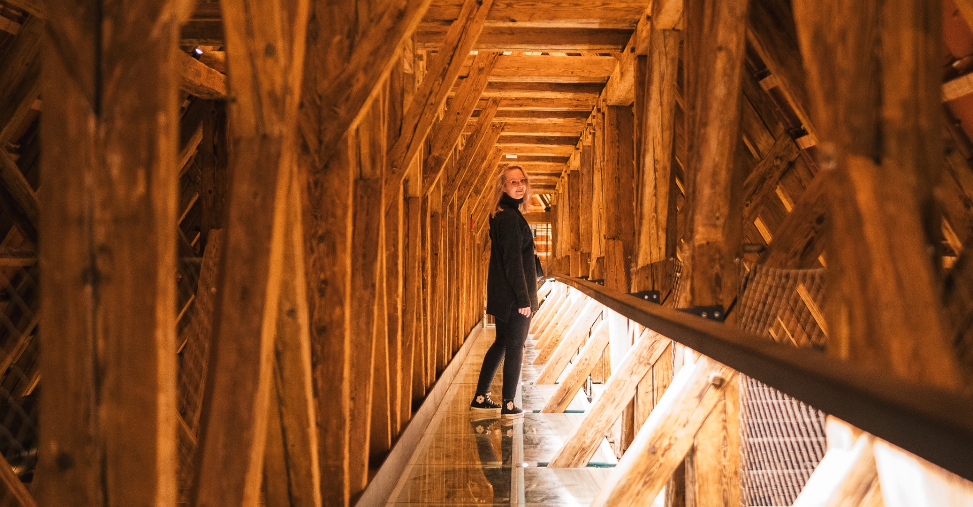 Port Speciál: Krovy, trámy a stavební historie Paláce